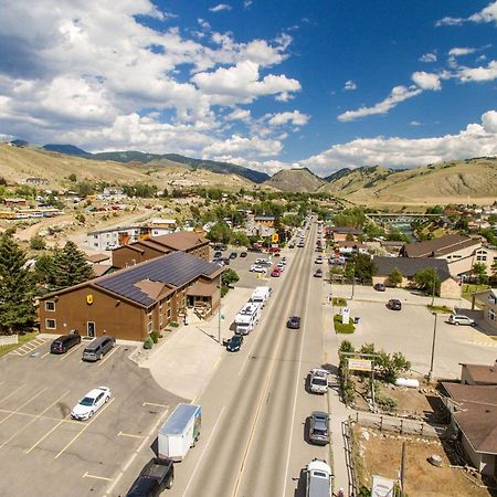 Super 8 By Wyndham Gardiner/Yellowstone Park Area Exterior foto