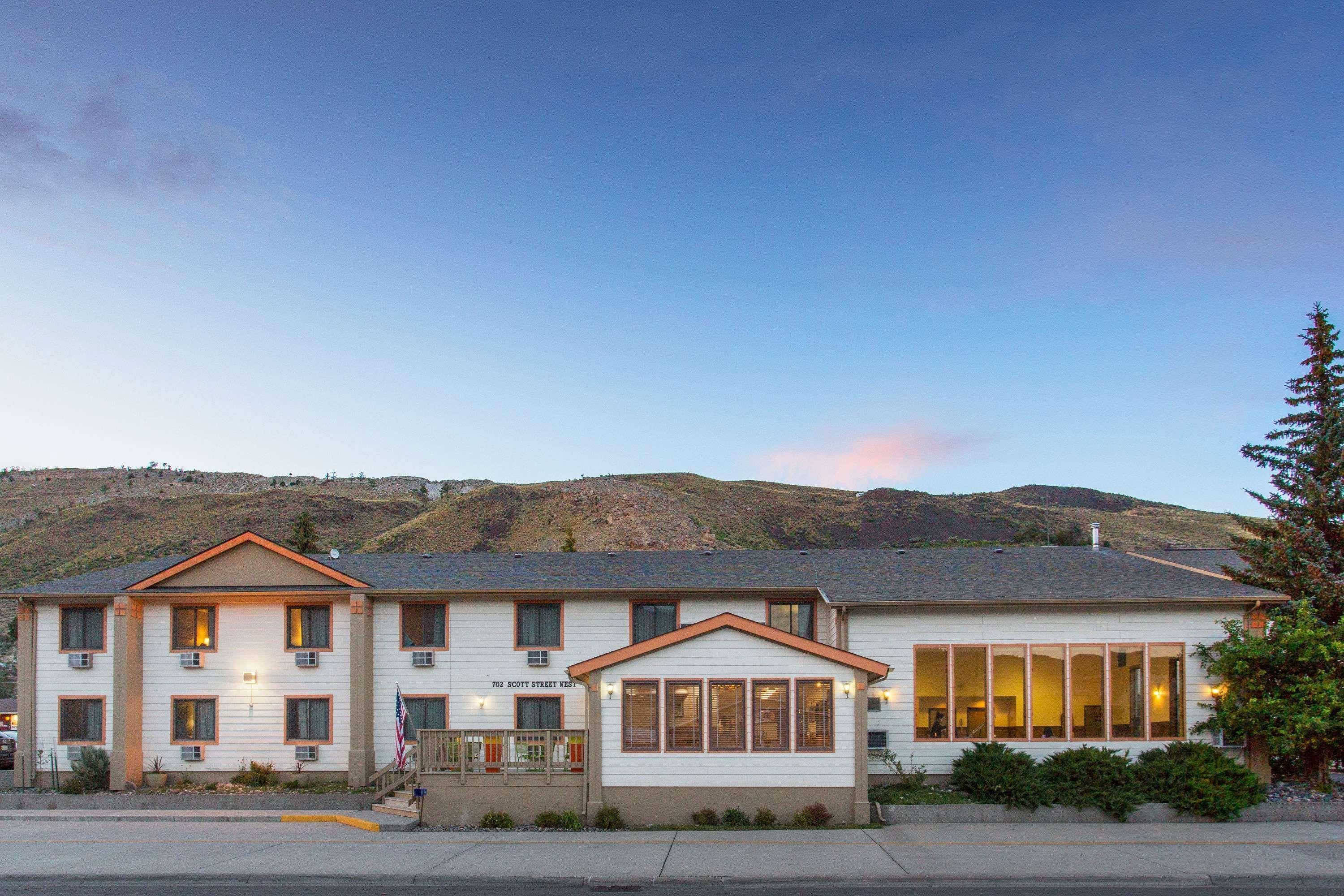Super 8 By Wyndham Gardiner/Yellowstone Park Area Exterior foto