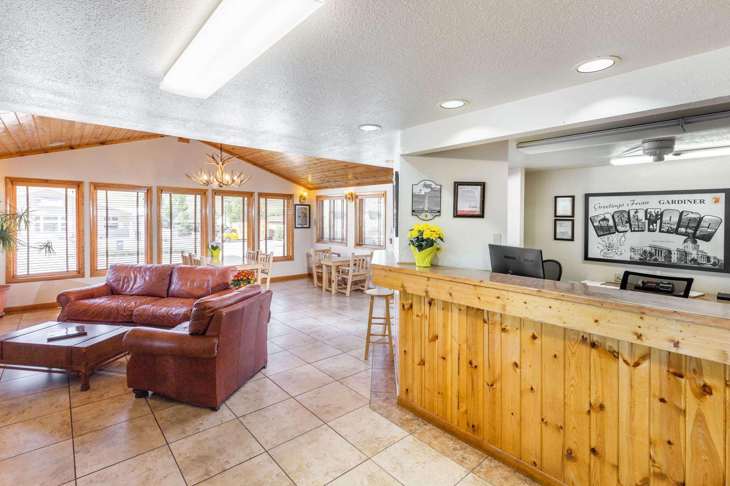 Super 8 By Wyndham Gardiner/Yellowstone Park Area Exterior foto