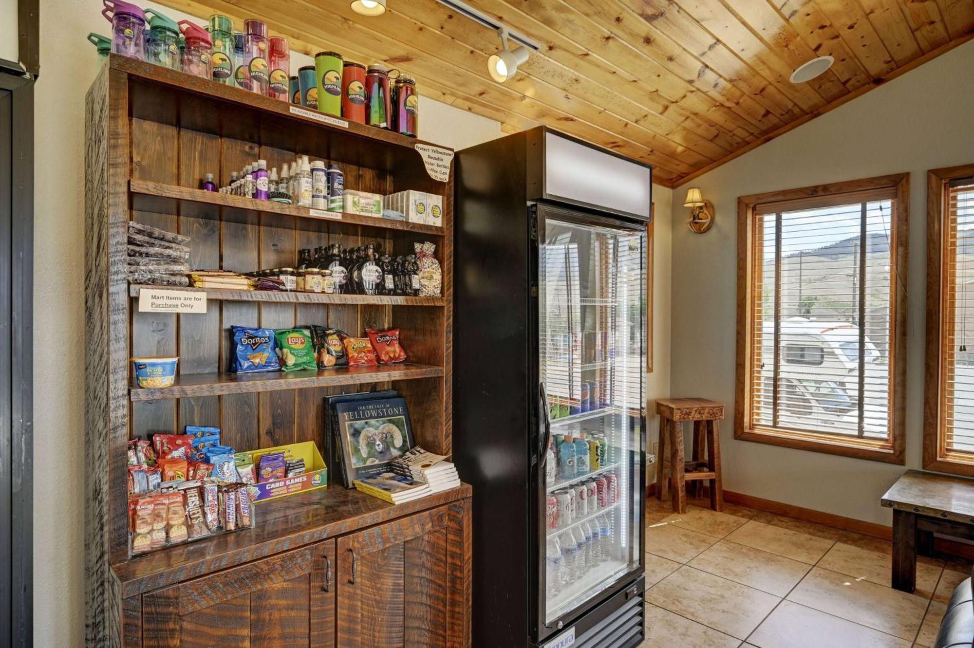 Super 8 By Wyndham Gardiner/Yellowstone Park Area Exterior foto