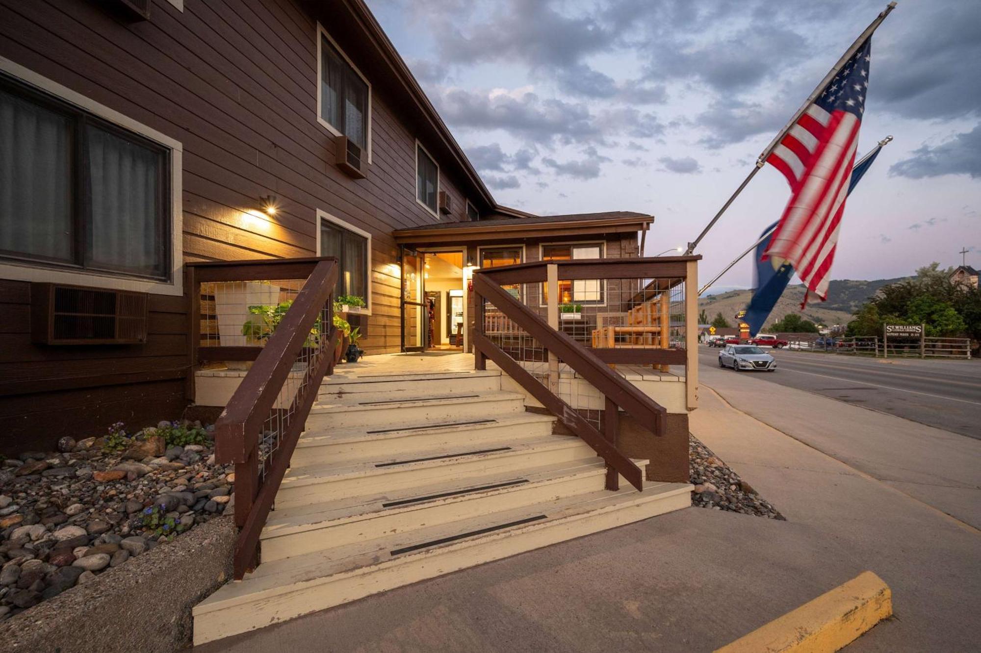 Super 8 By Wyndham Gardiner/Yellowstone Park Area Exterior foto