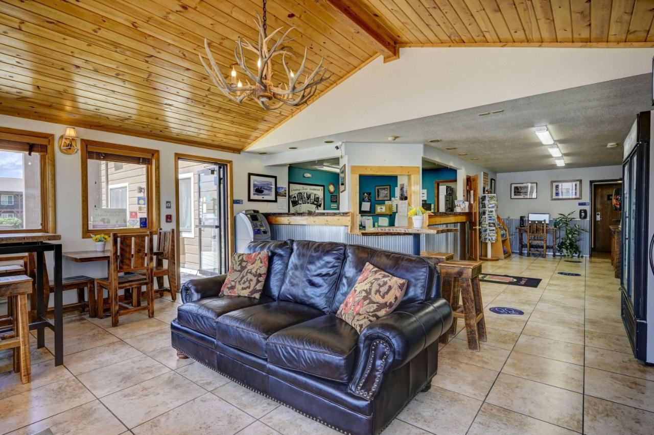 Super 8 By Wyndham Gardiner/Yellowstone Park Area Exterior foto