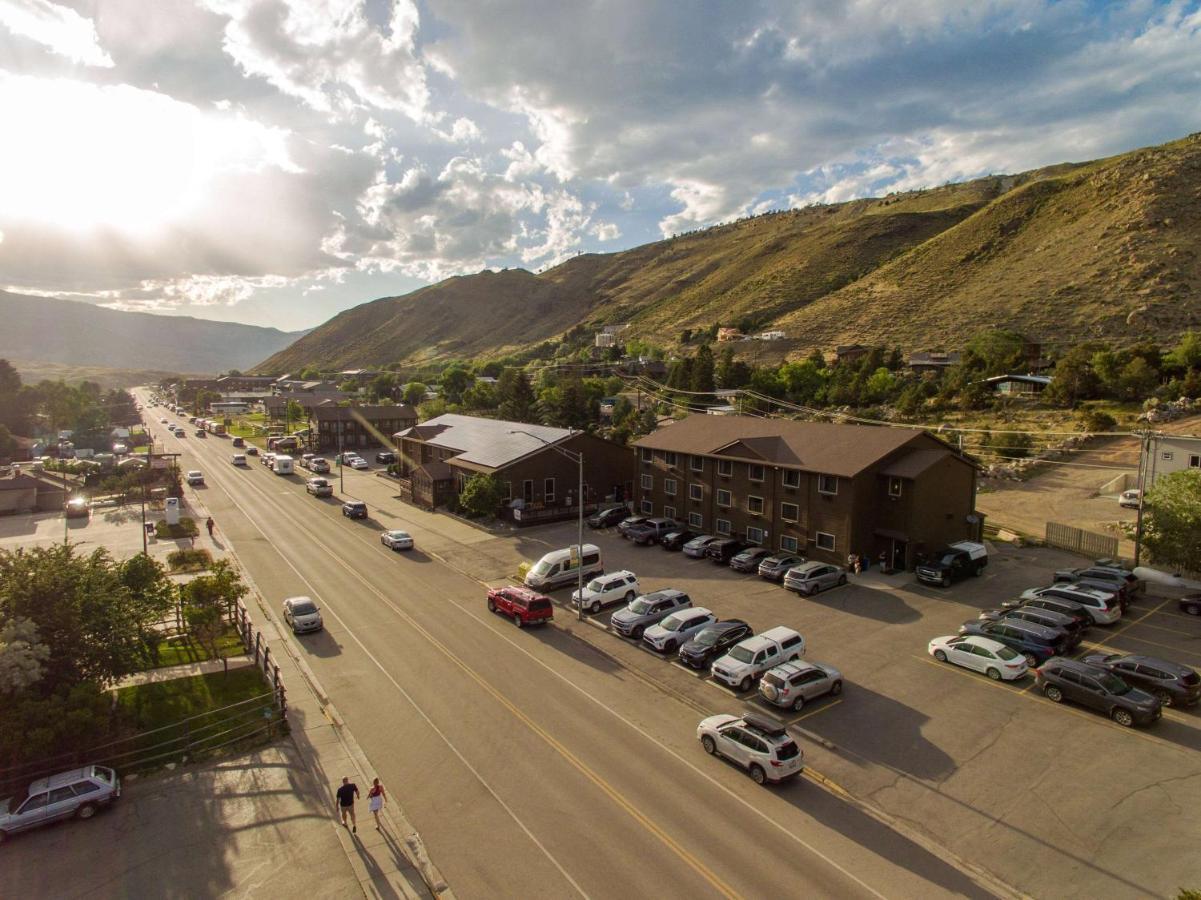 Super 8 By Wyndham Gardiner/Yellowstone Park Area Exterior foto
